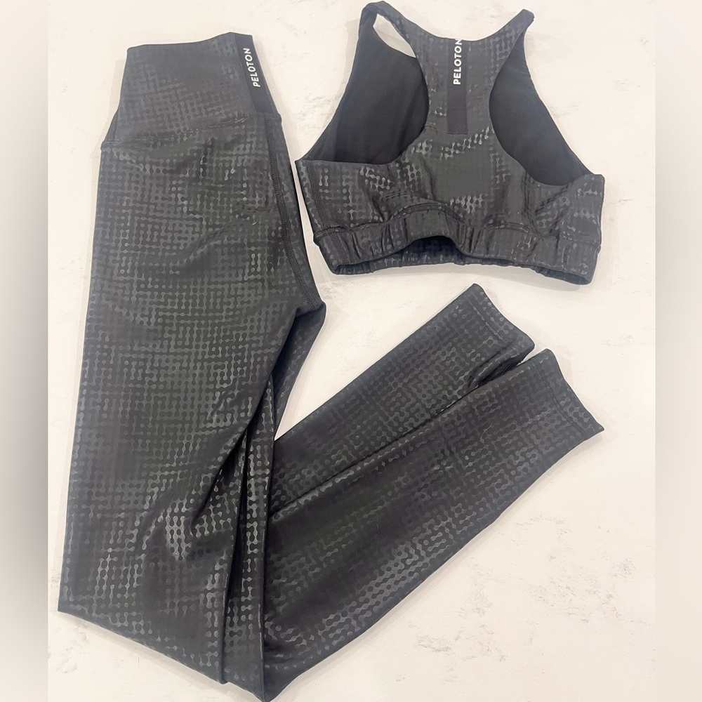 Peloton Black Print Set